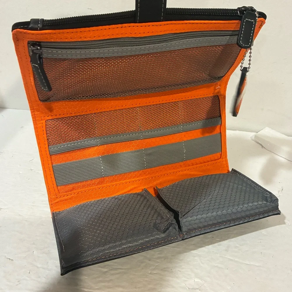HARLEY DAVIDSON of CAPE COD USA BLACK ZIPPERED OVERSIZED TRIFOLD WALLET NEW‎